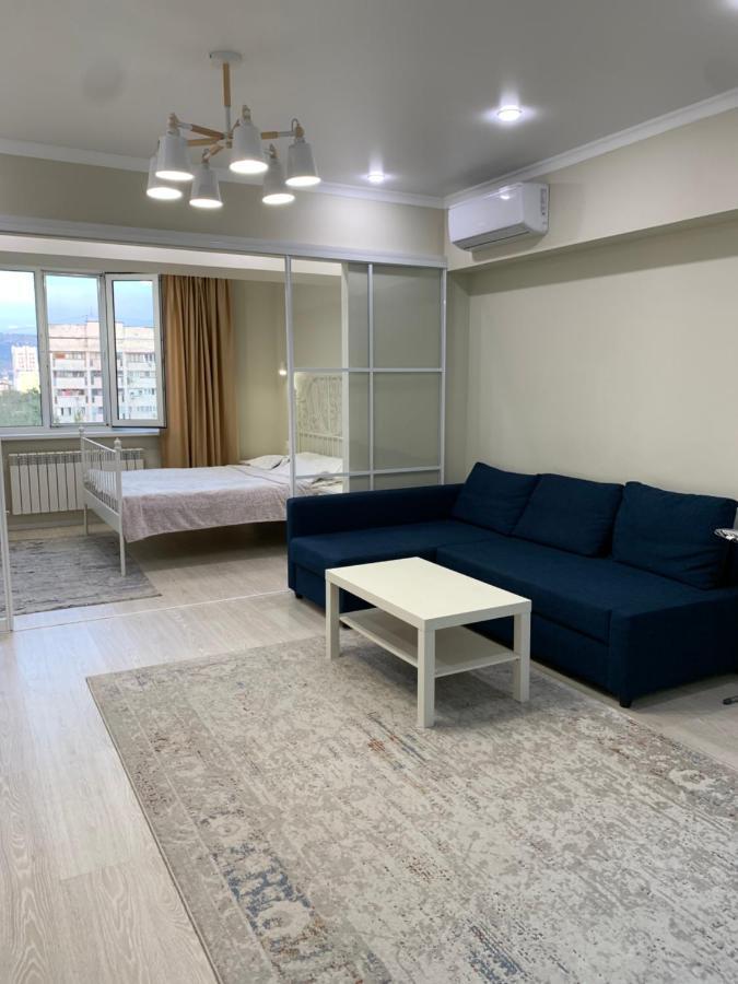 Апартаменты На Назарбаева Almatý Exterior foto